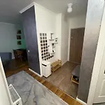 Апартаменти Bobo S House *