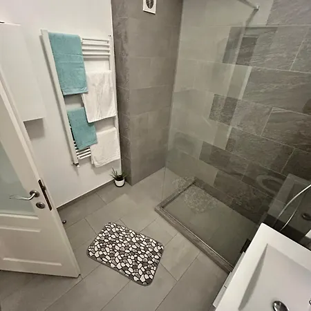 דירה Bobo S House *