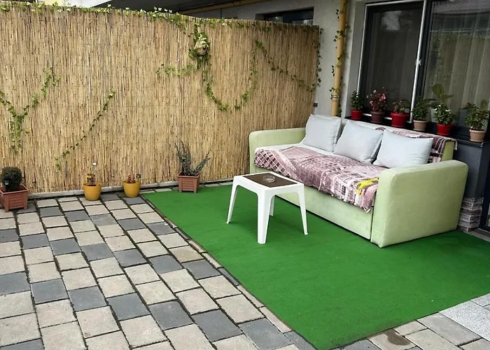 アパート Bobo S House